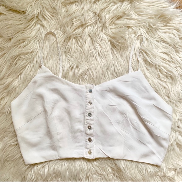 Tops - EUC Cute Stretchy Button Down White Crop Top